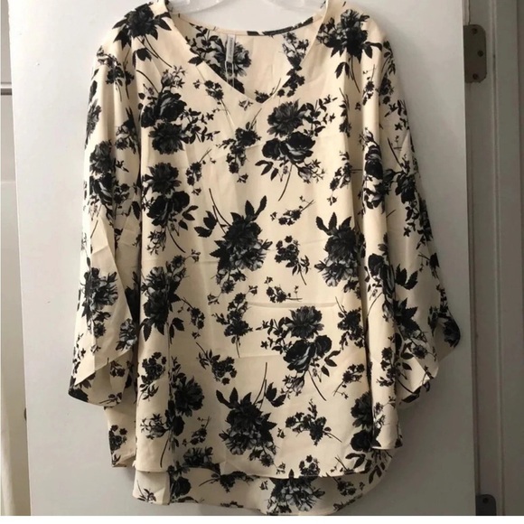 3 Piece Amazon Blouses - Picture 4 of 7